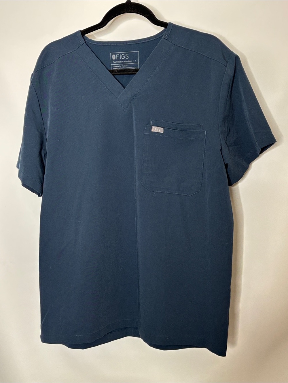 FIGS Men's Leon Scrub Top (Style #FM1500) size L